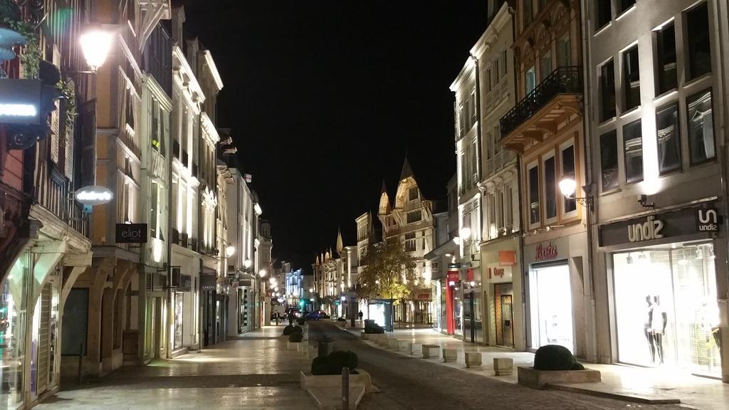 Hotel Le Splendid Troyes Kültér fotó